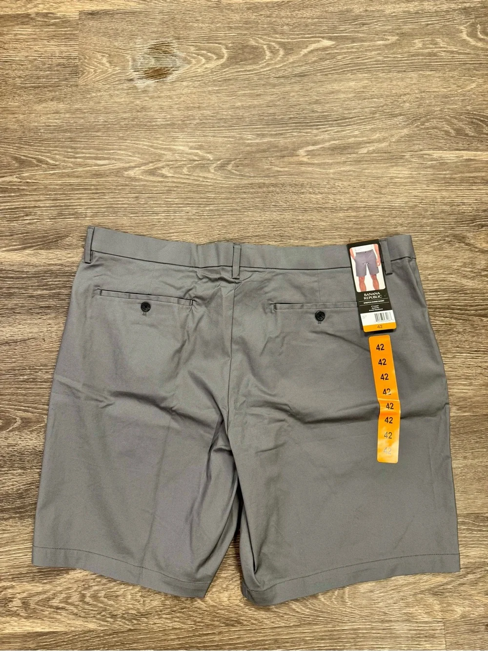 NWT Banana Republic Men’s Stretch Chino Shorts Gray Size 42 9” Quick Dry